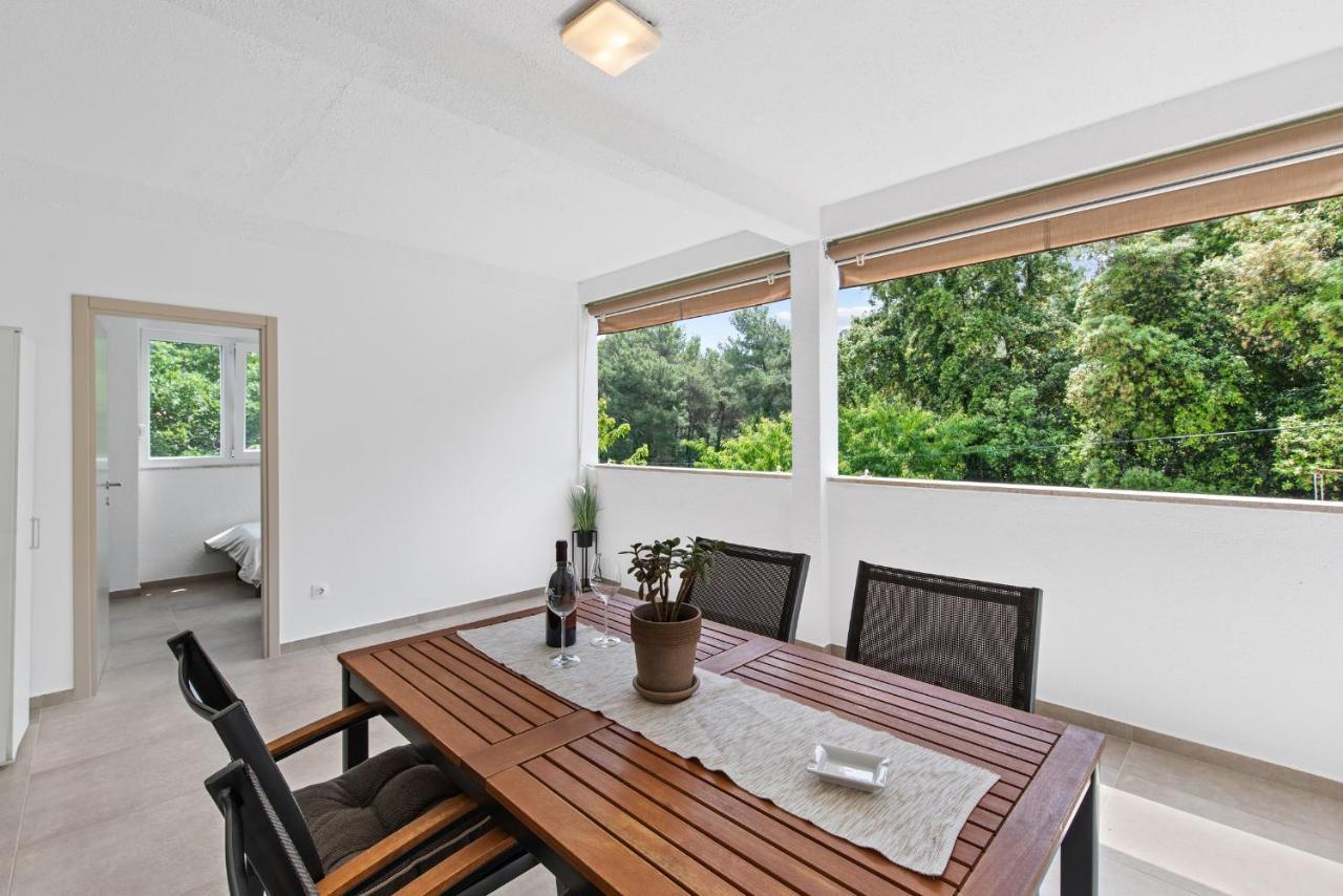 Poli Nona - Renovated In 2023 Apartment Porec Bagian luar foto